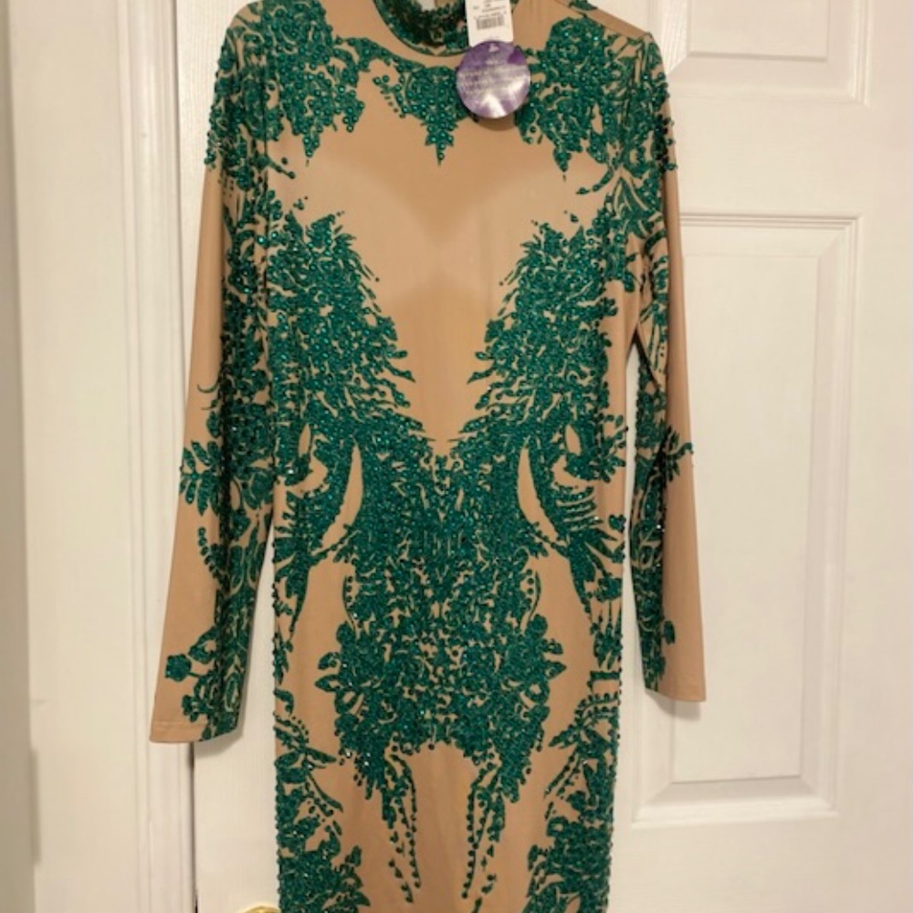 Dress - Picture 4 of 8